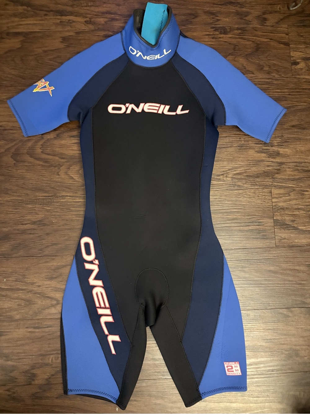 Vintage O'Neill Women’s Black & Blue 2m Short Sleeve Wetsuit
